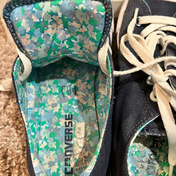 Converse Sneakers All Stars Limited Edition Navy & Blue Floral Lined Worn Once! - Picture 10 of 14